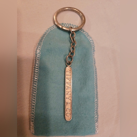 Tiffany & Co. Silver Keychain with Teal Pouch Silver .925 - Picture 1 of 5